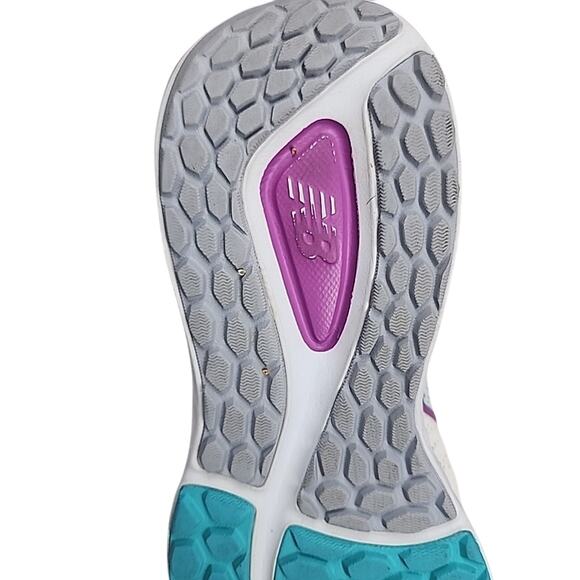 New Balance Womens Fresh Foam 680 V7 White/Fuchsia Size 11 - Picture 7 of 10